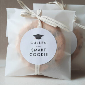 Chic Grad Cap One Smart Cookie Graduation Favor Classic Round Sticker