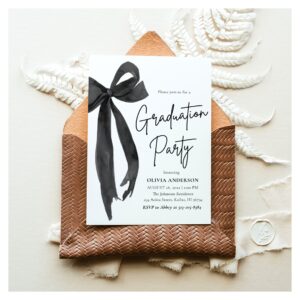 Modern Elegant Trendy Stylish Black Bow Graduation Invitation